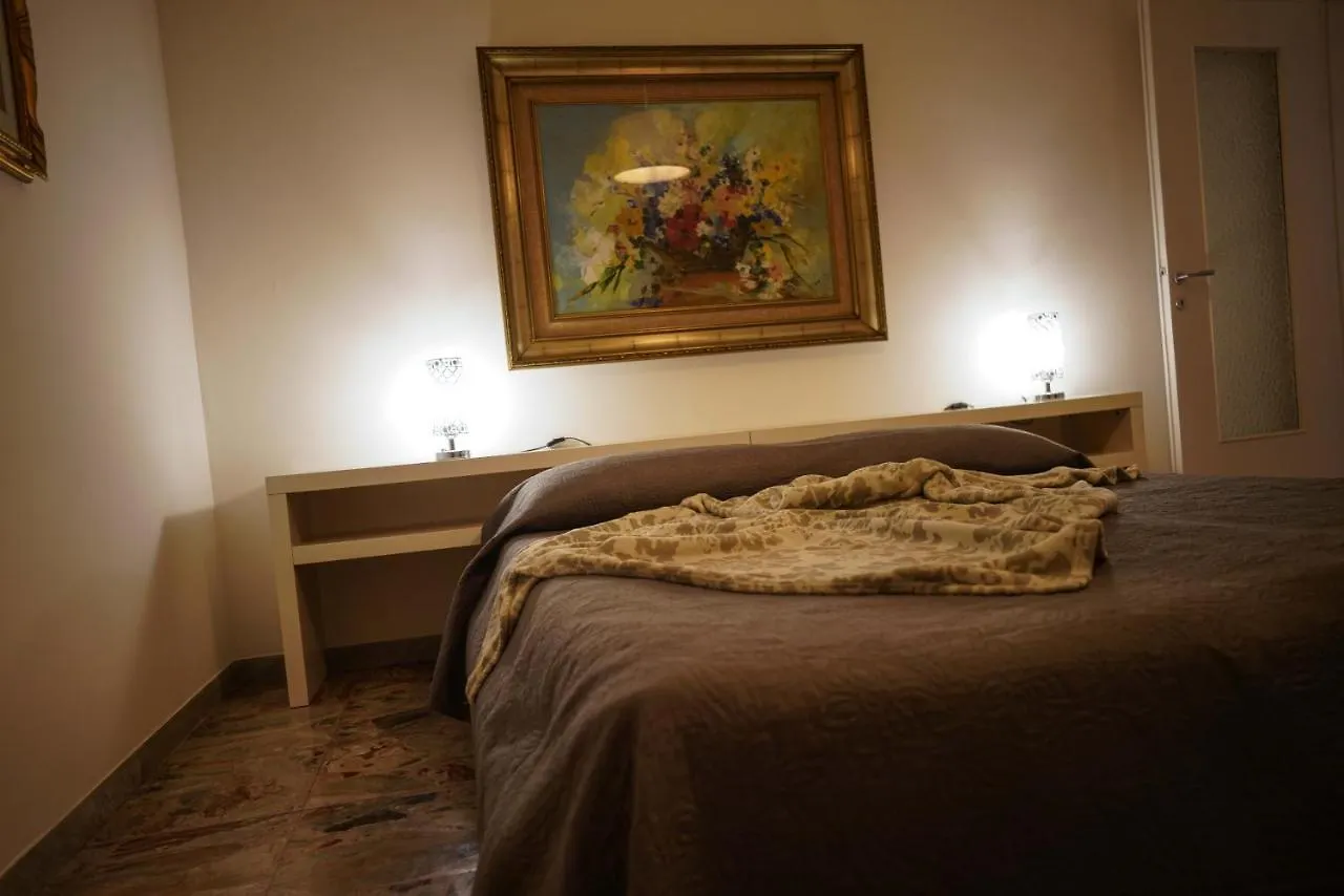 Afrodite Loft Hermes Verona Daire